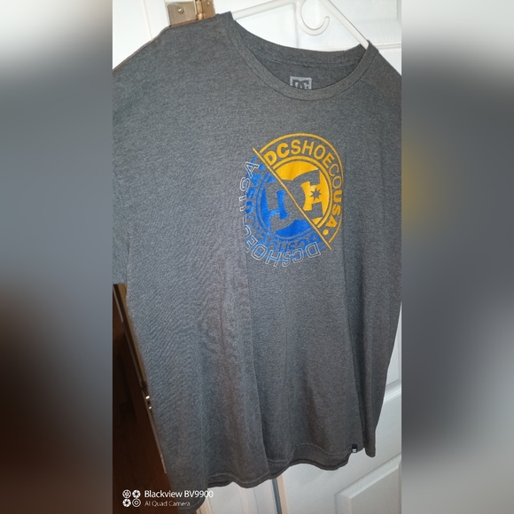 Men's DC Graphic T' - Picture 3 of 3